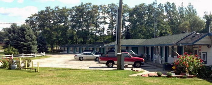 Northside Motel (Rodeway Inn, Grays Motel) - Web Listing Photo (newer photo)